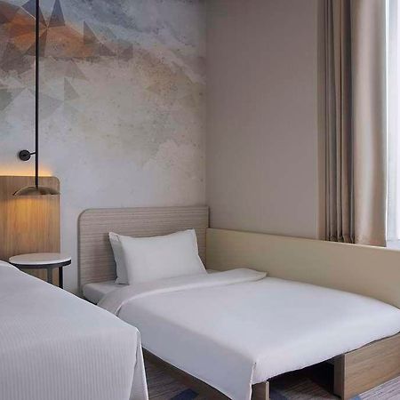 Hilton Garden Inn Dubai Business Bay Номер фото