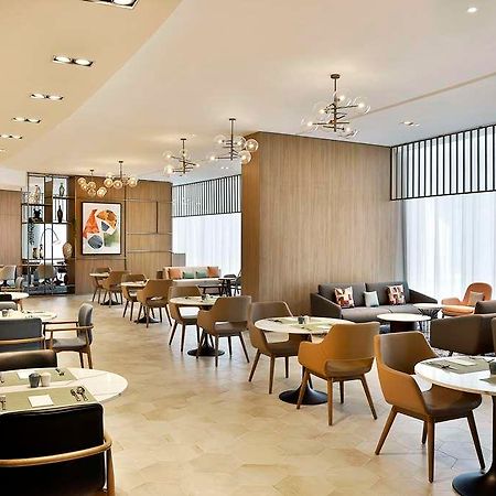 Hilton Garden Inn Dubai Business Bay Ресторан фото