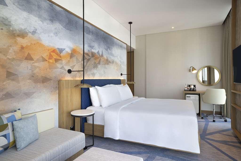 Hilton Garden Inn Dubai Business Bay Номер фото