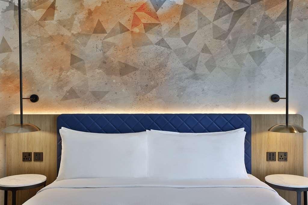 Hilton Garden Inn Dubai Business Bay Номер фото
