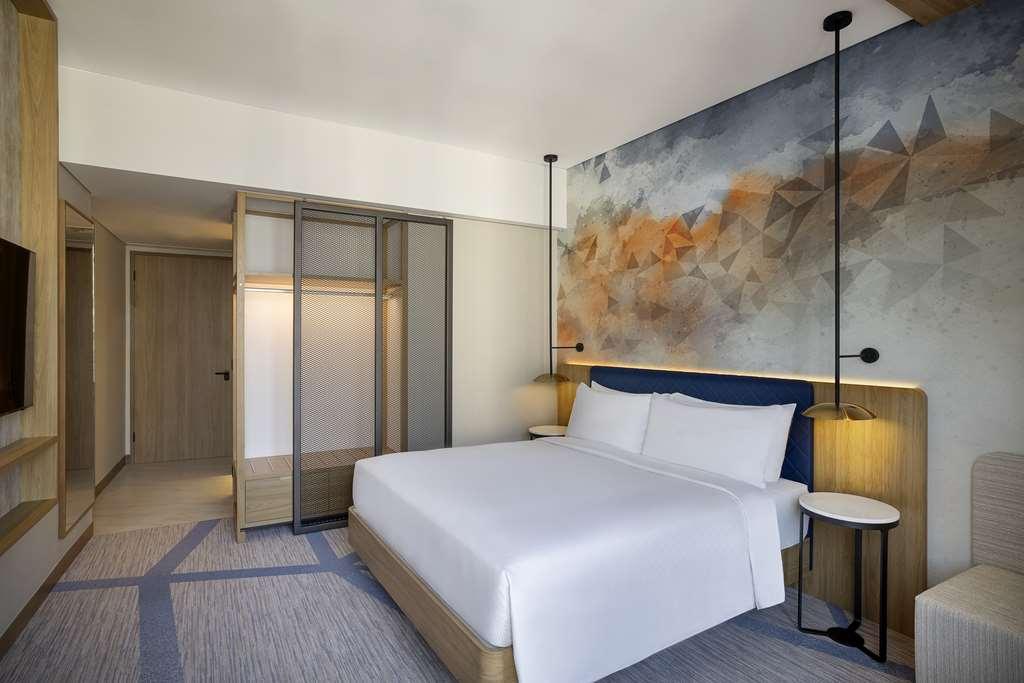 Hilton Garden Inn Dubai Business Bay Номер фото