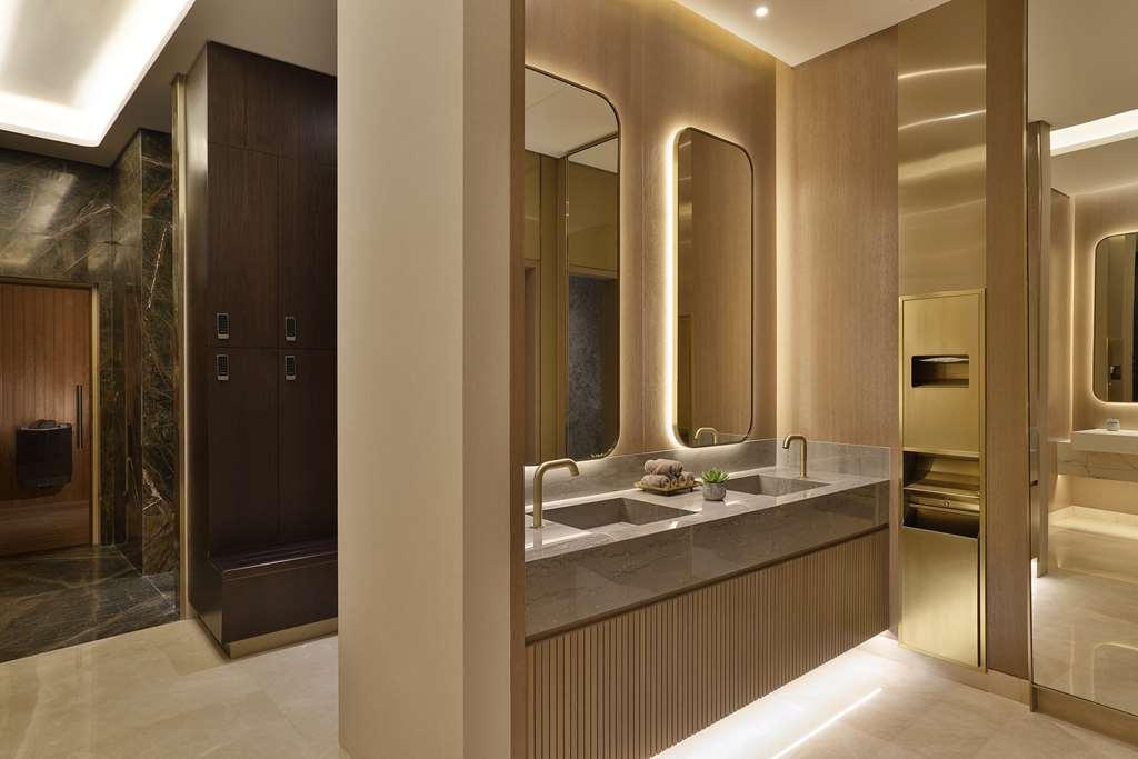 Hilton Garden Inn Dubai Business Bay Удобства фото